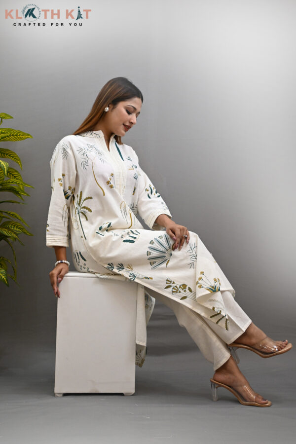 Off White Printed Kurta Set (Green)