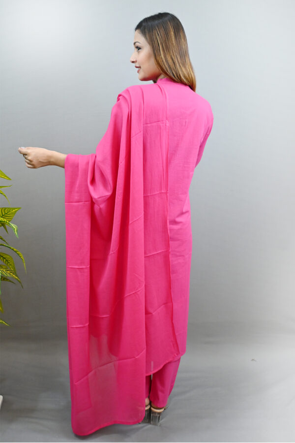 Kloth Kit Pink Embroidered Kurti Dupatta Set - Image 4