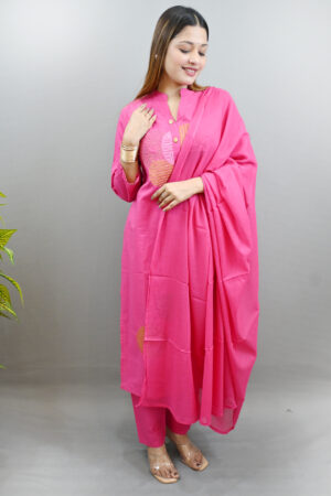 Kloth Kit Pink Embroidered Kurti Dupatta Set