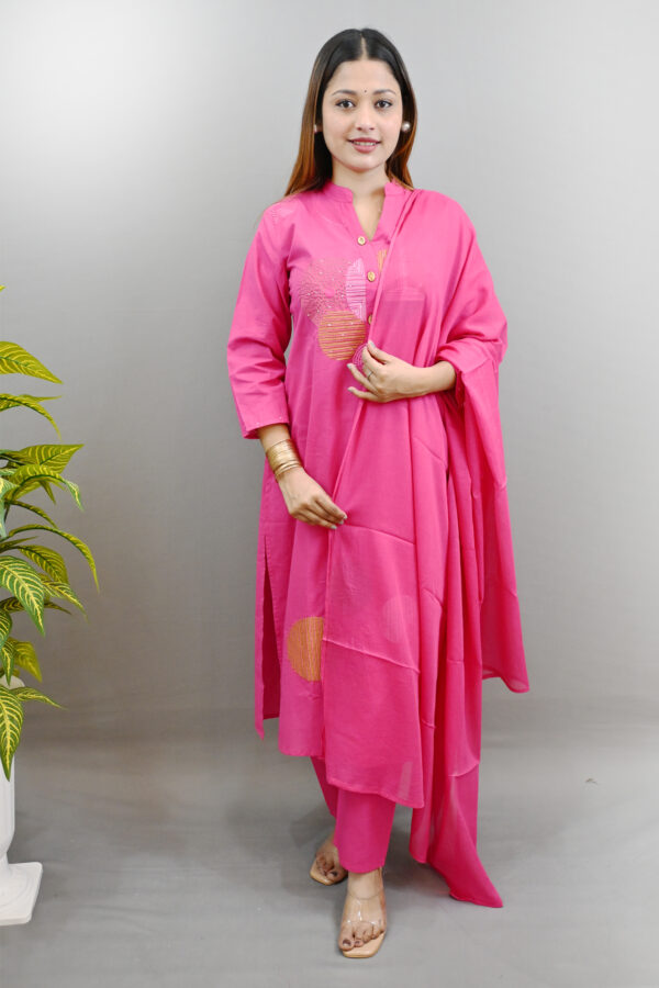 Kloth Kit Pink Embroidered Kurti Dupatta Set - Image 2